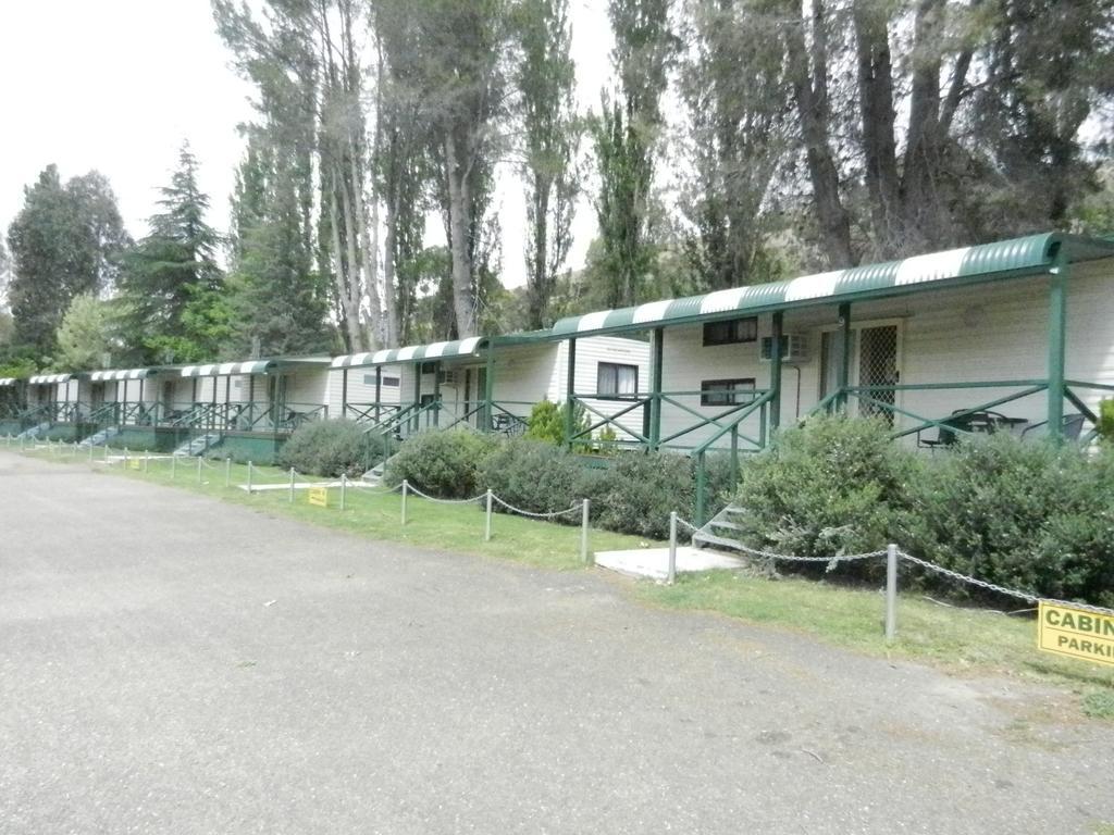 Gundagai Cabins & Tourist Park Zewnętrze zdjęcie
