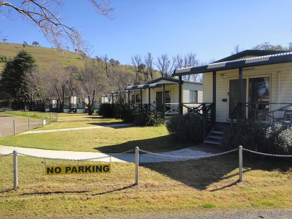 Gundagai Cabins & Tourist Park Zewnętrze zdjęcie